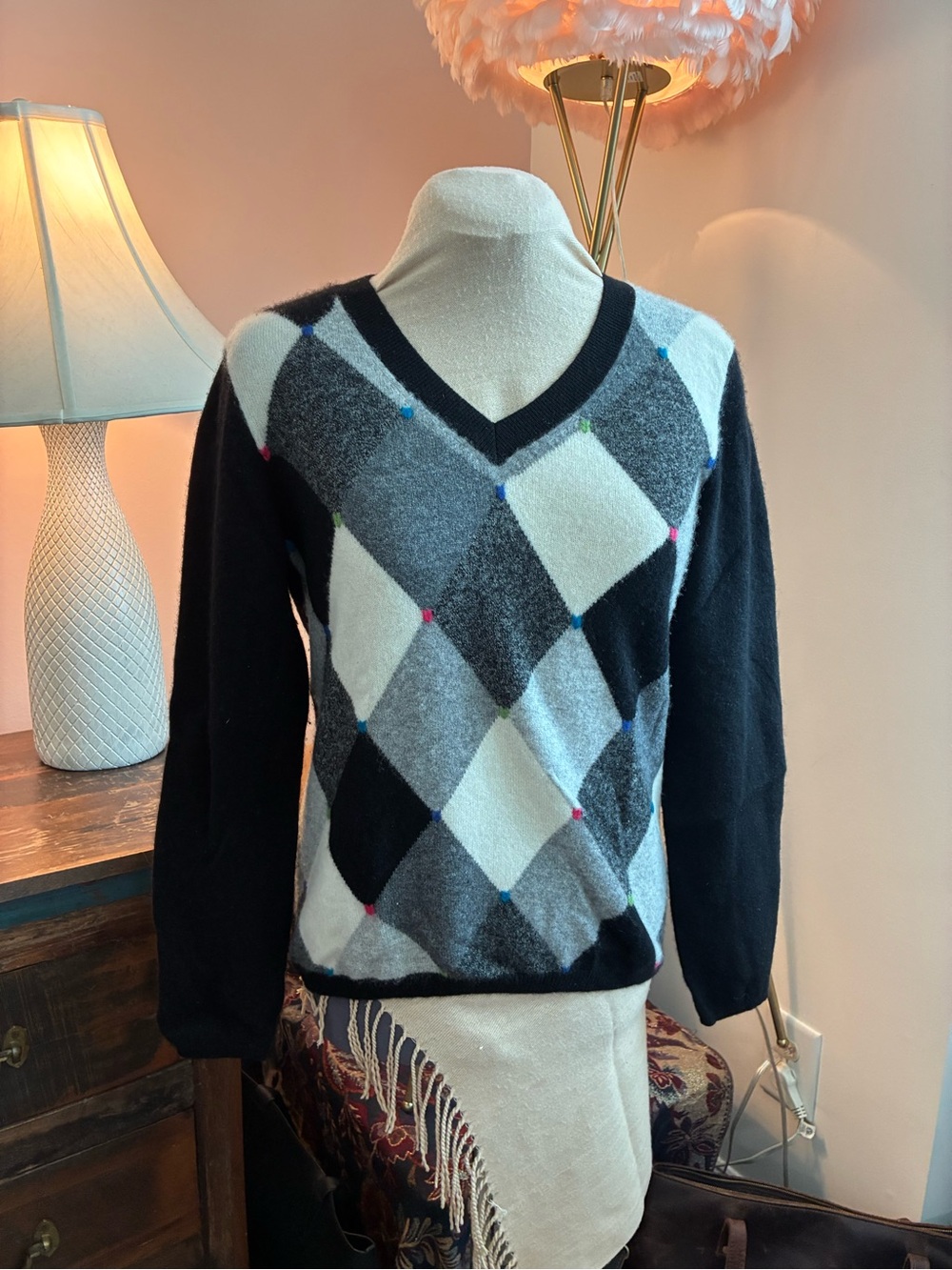 Genuine Cashmere V-neck Argyle Sweater with Black Sleeves